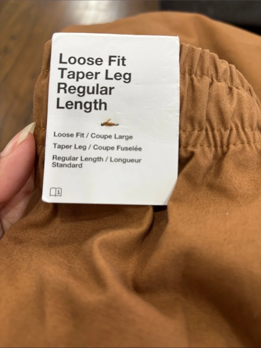 Nike loose fit tapered club pants size S